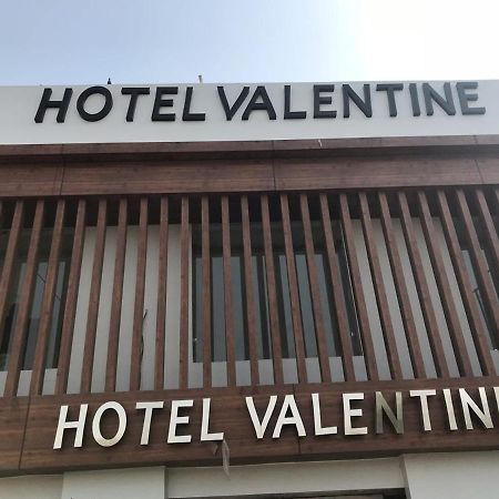 Hotel Valentine Muzaffarnagar Екстер'єр фото